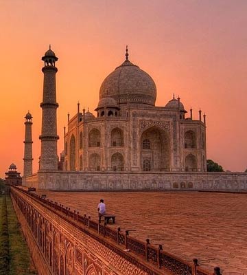 Sunrise Taj Mahal Tour by Car From Delhi